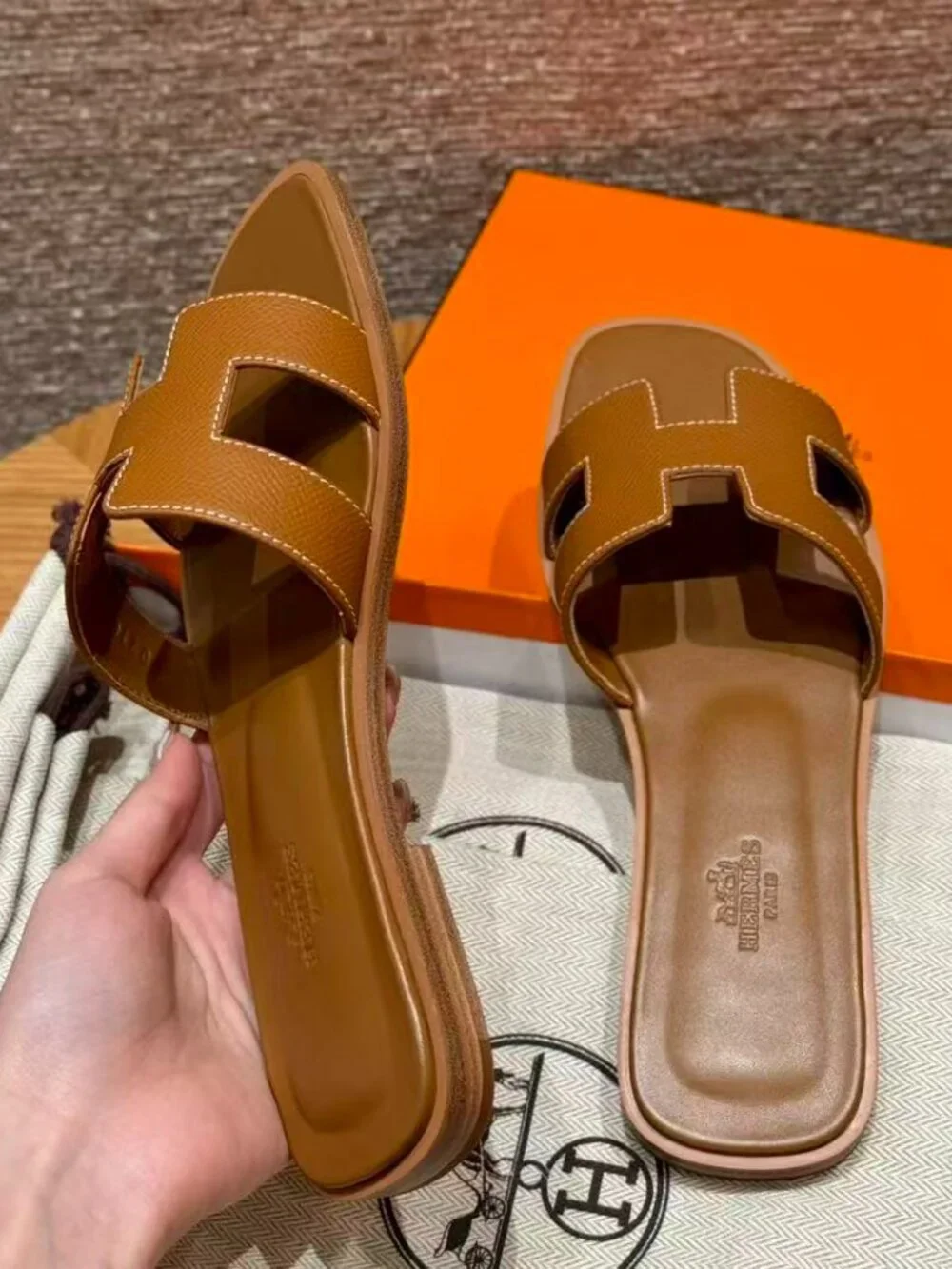 Hermes Iconic Oran Brown Slide Sandals